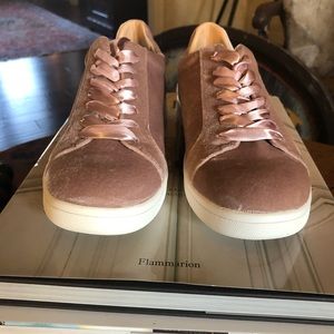 Sam Edelman blush pink velvet sneakers size 8